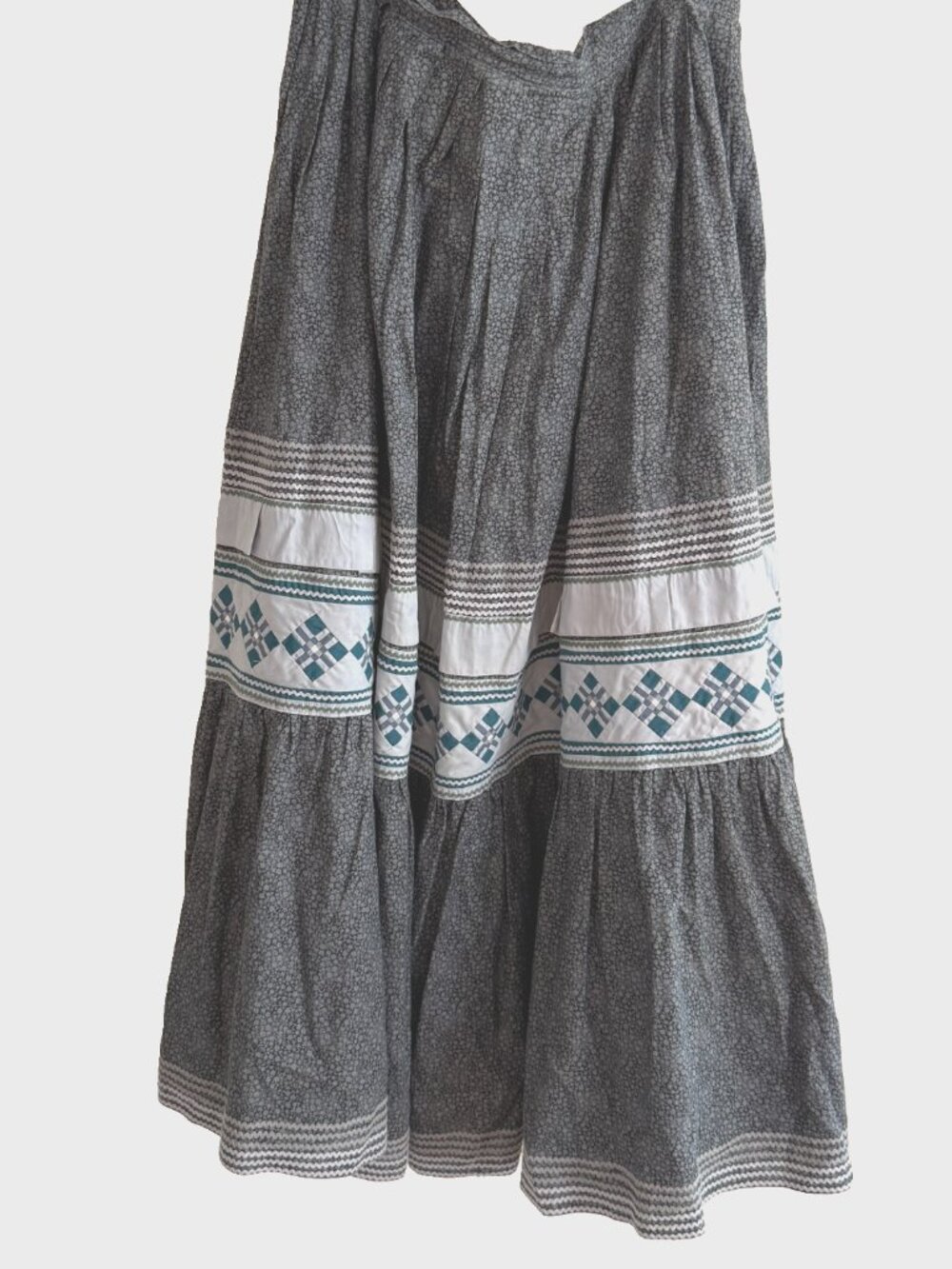 VINTAGE SEMINOLE MICCOSUKEE PATCHWORK SKIRT GRAY HANDMADE NATIVE AMERICAN